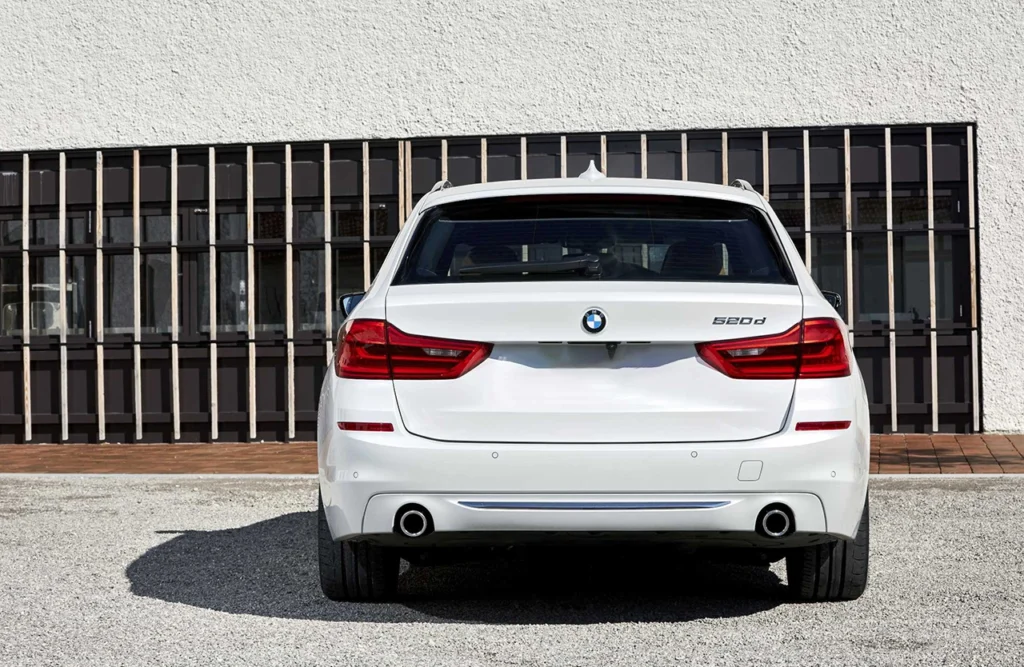 BMW 5 Series professional driver Dubai luxury service