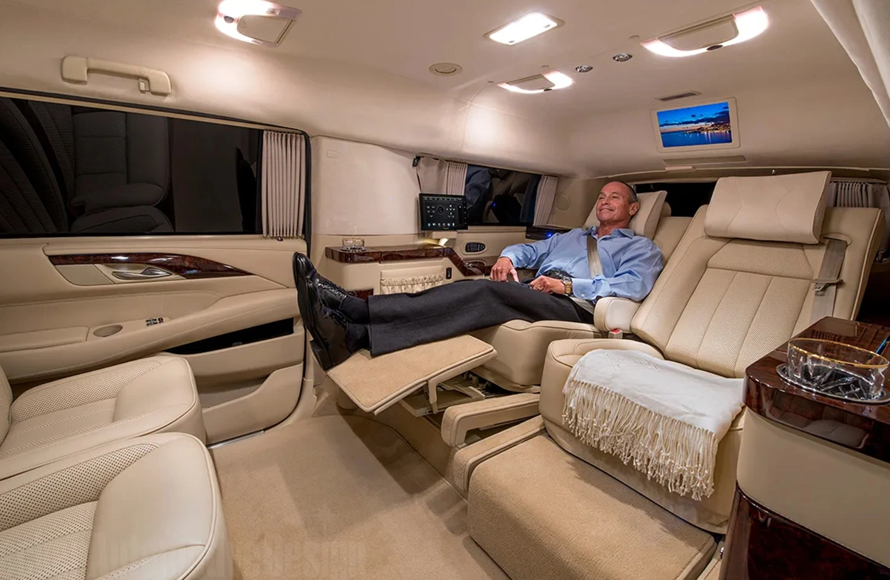 Cadillac Escalade 5 Vehicle gallery slider 1280 × 854