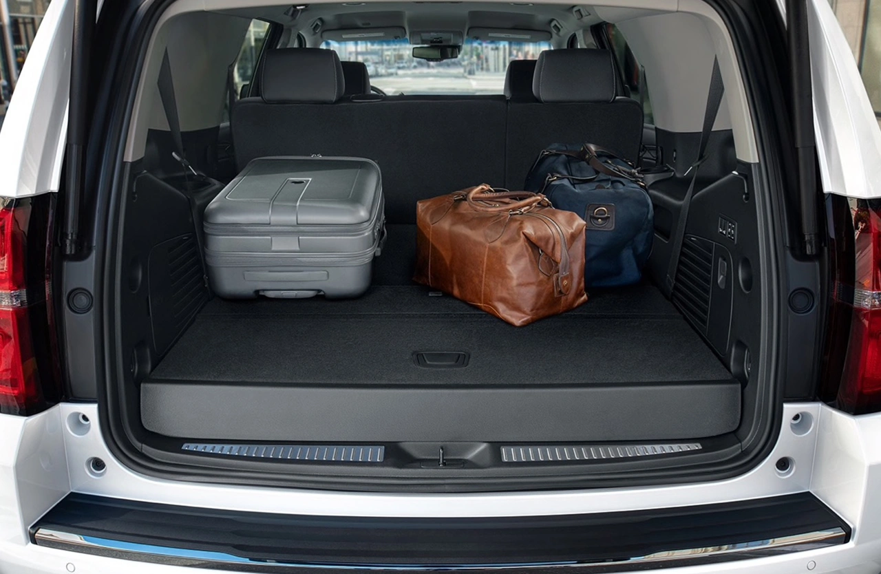 Chevrolet Suburban 2 Vehicle gallery slider 1280 × 854