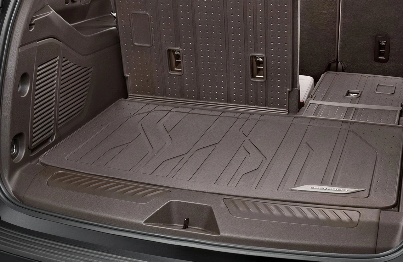 Chevrolet Suburban 4 Vehicle gallery slider 1280 × 854