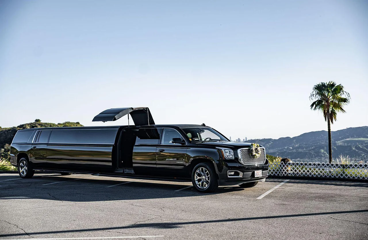 GMC Yukon XL Stretched Limousine 2 Vehicle gallery slider 1280 × 854