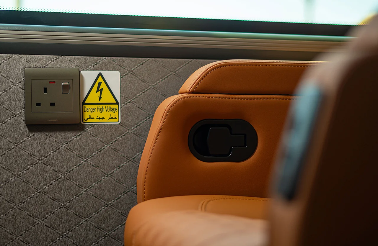 Luxury Bus 5 Vehicle gallery slider 1280 × 854