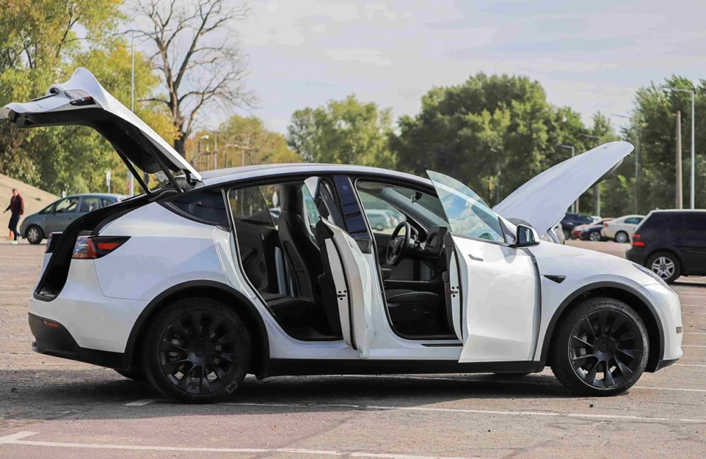 Tesla Model Y With Chauffeur in Dubai