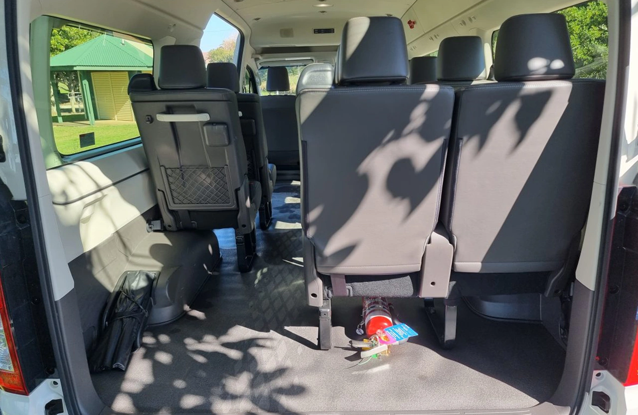 Toyota Hiace 2 Vehicle gallery slider 1280 × 854