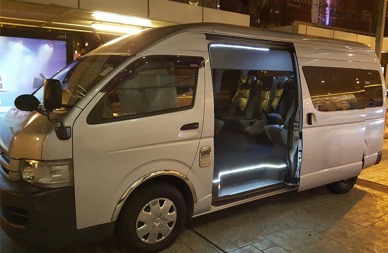 Toyota Hiace 3 Vehicle gallery slider 1280 × 854