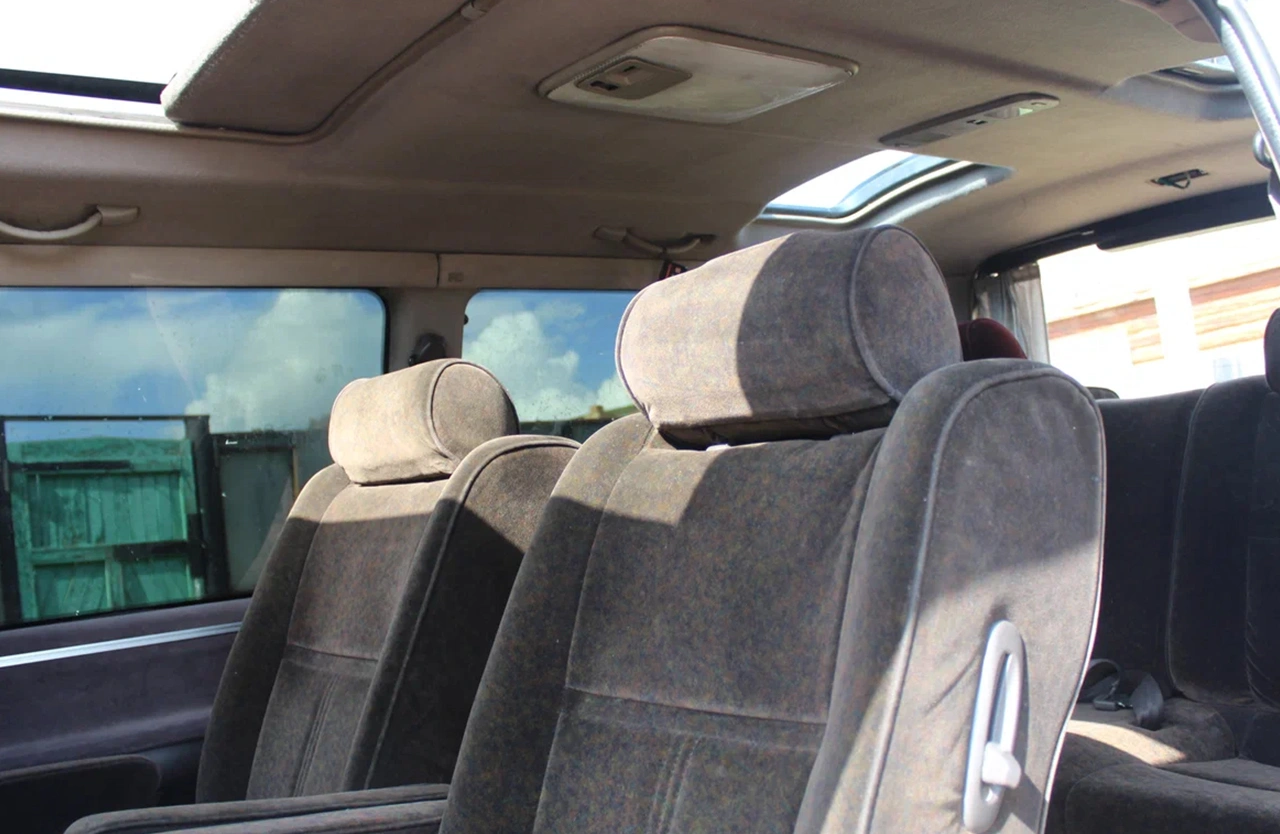 Toyota Hiace 4 Vehicle gallery slider 1280 × 854