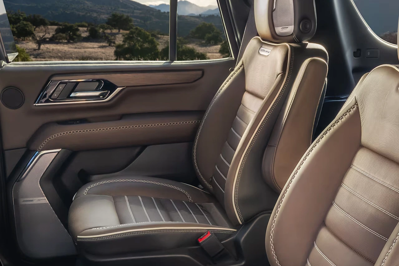 4 Vehicle Overview gmc-yukon-denali Gallery Pics 1280 by 854